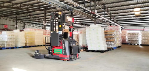 无人叉车在多楼层物料转运中进行协作助力知名食品加工企业实现智能化生产管理