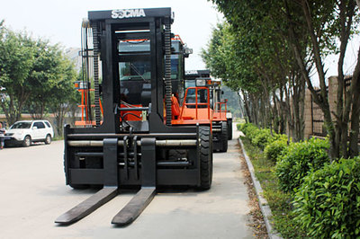 华南重工HNF250C下叉式集装箱重箱叉车图片