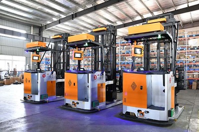 业内首创|安徽宇锋重载三向叉AGV项目正式交付