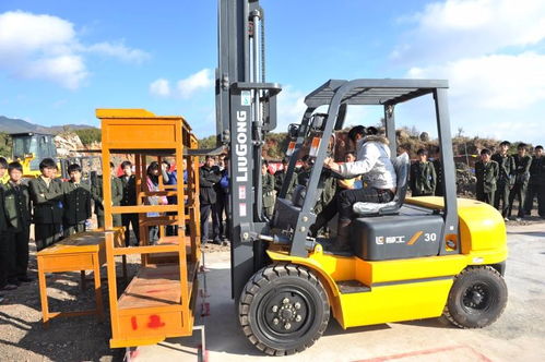 贵州平坝学习装载机费用咨询 现代